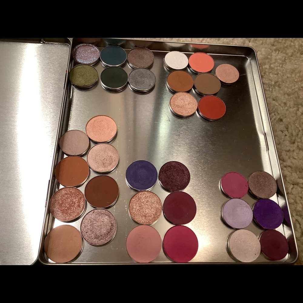 Single Eyeshadows